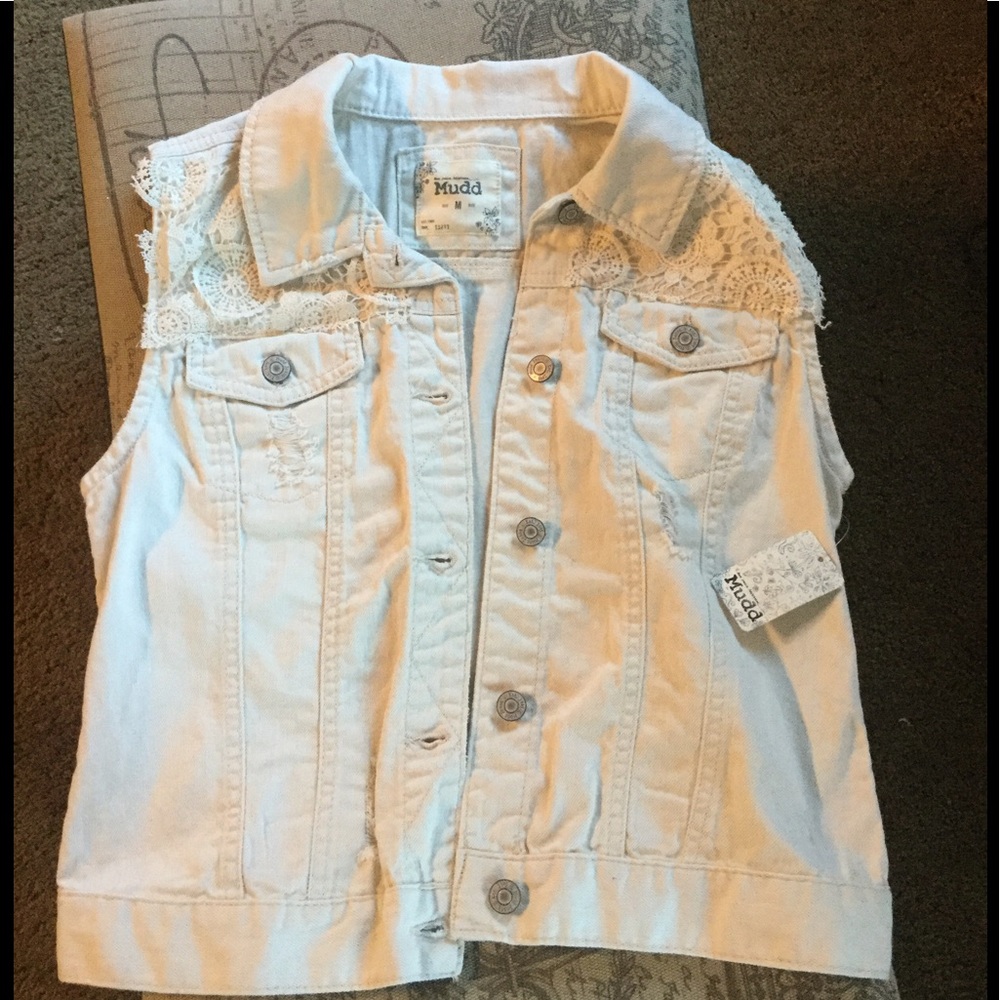 Mudd White w/Lace Jean Vest